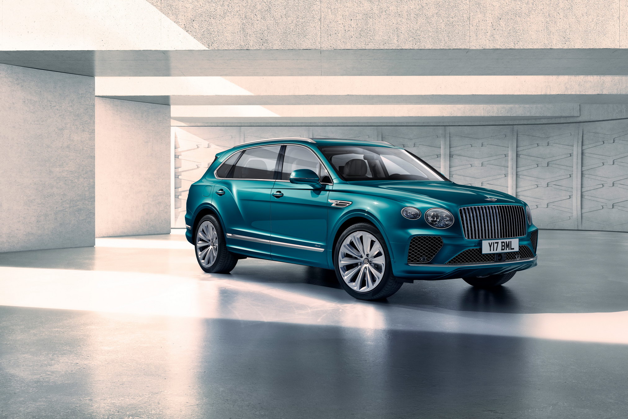 24MY Bentayga Range - 6 - Bentayga EWB Azure_resize