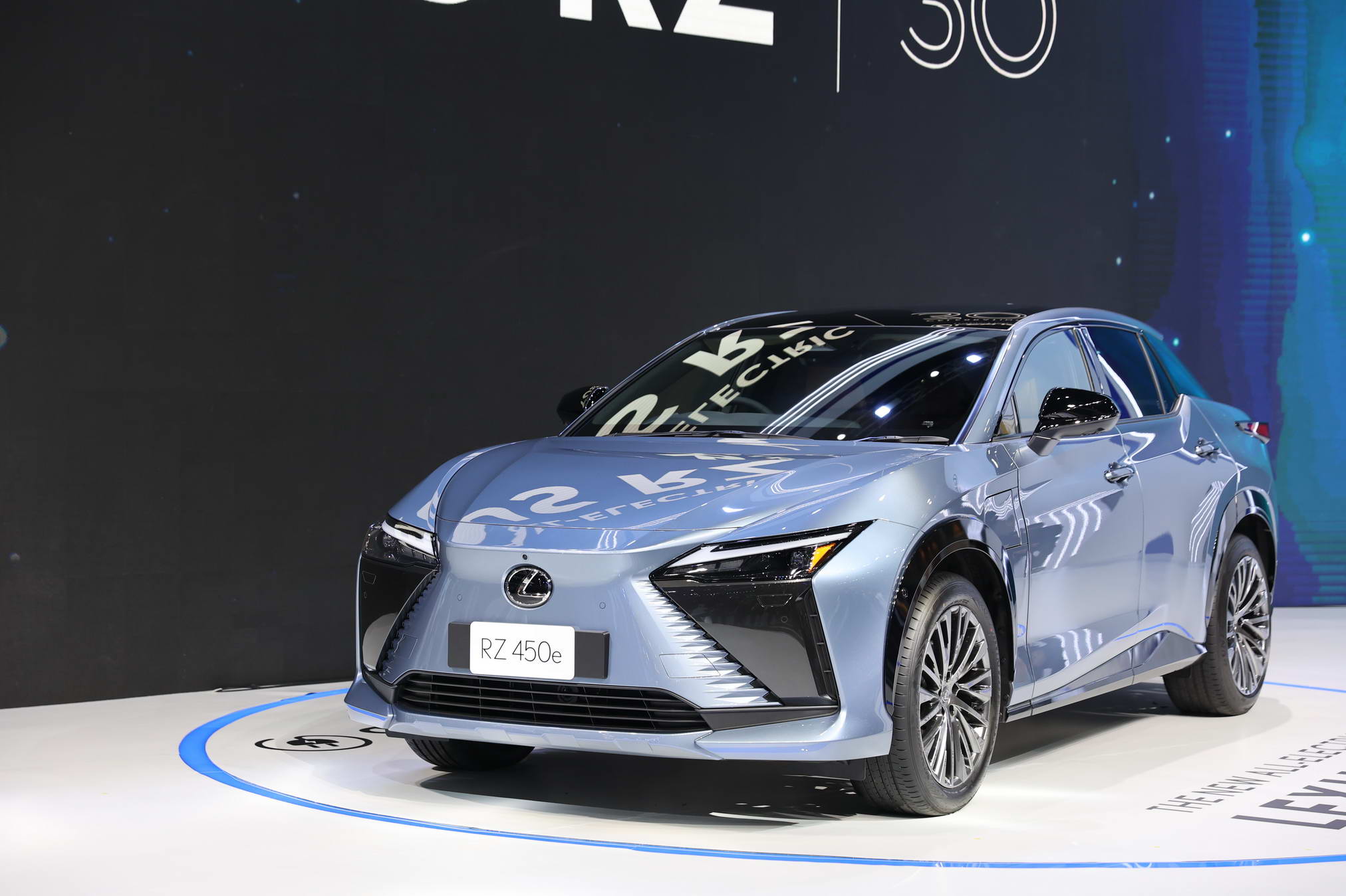 lexus 18