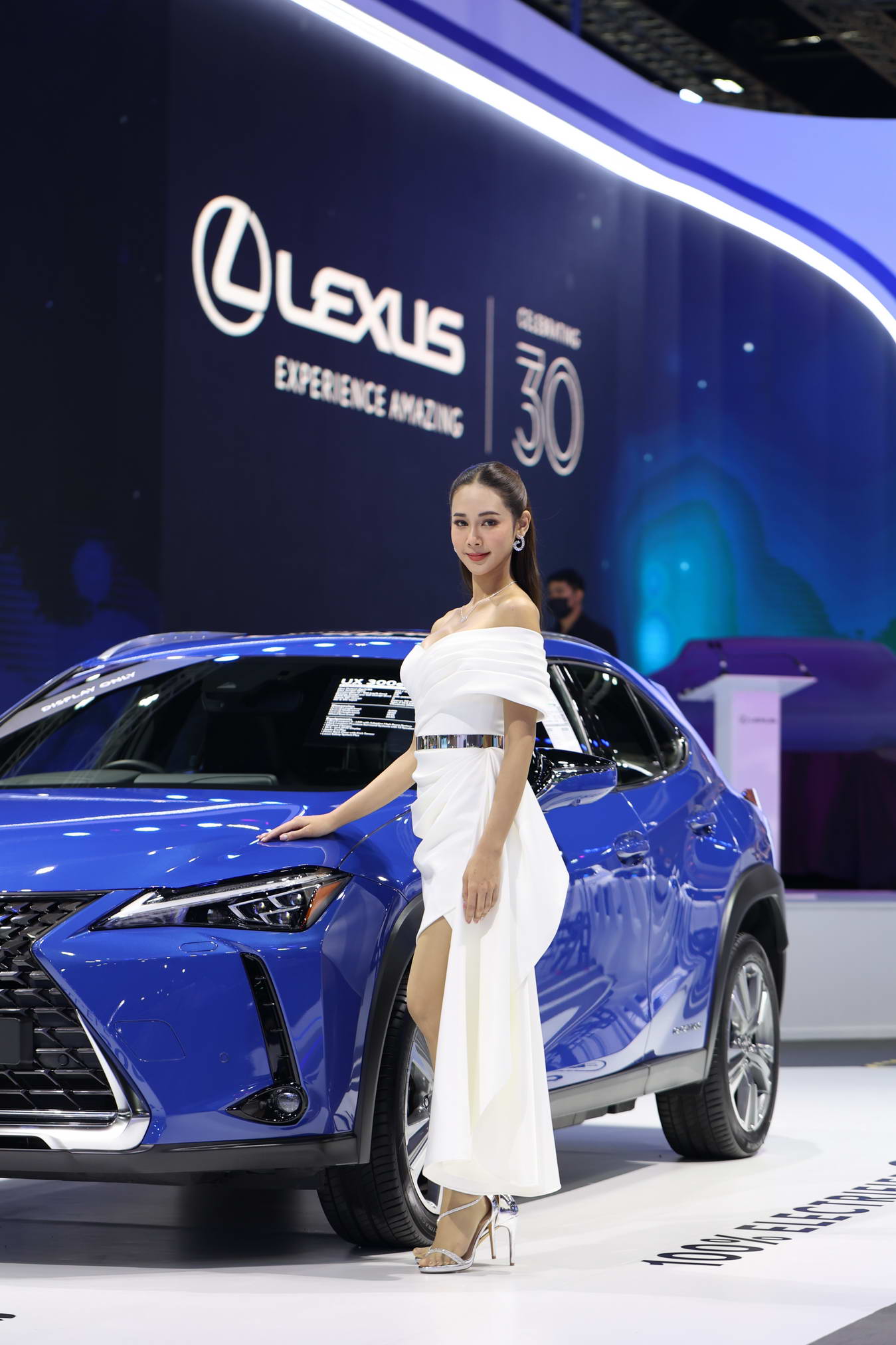 lexus 19