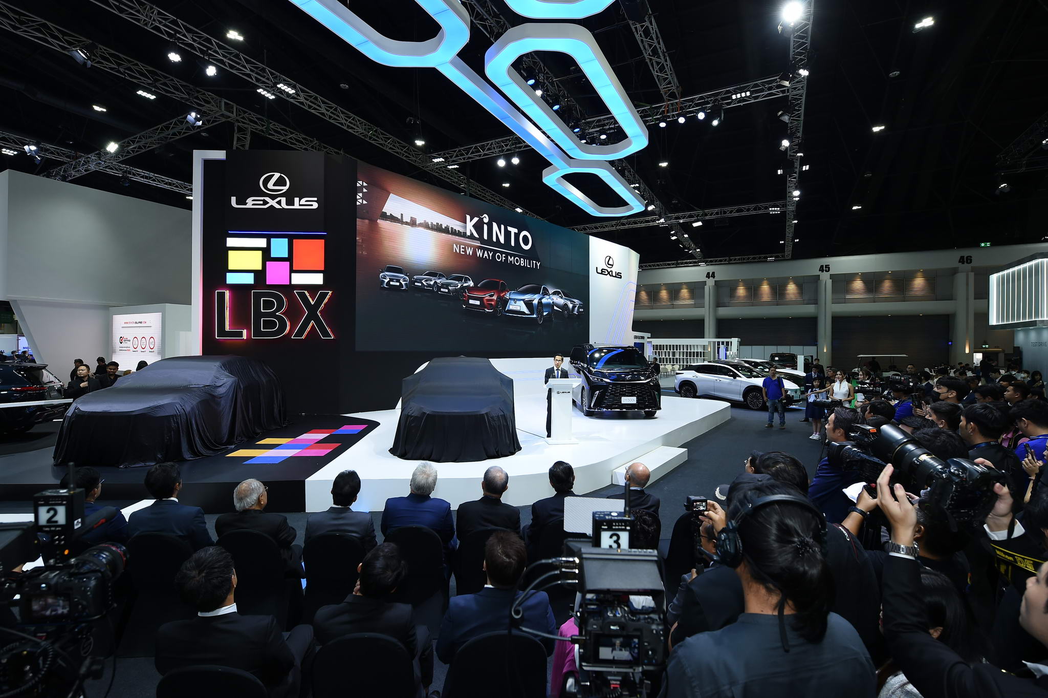 67_03_26 เปิดบูธ LEXUS by pote00006