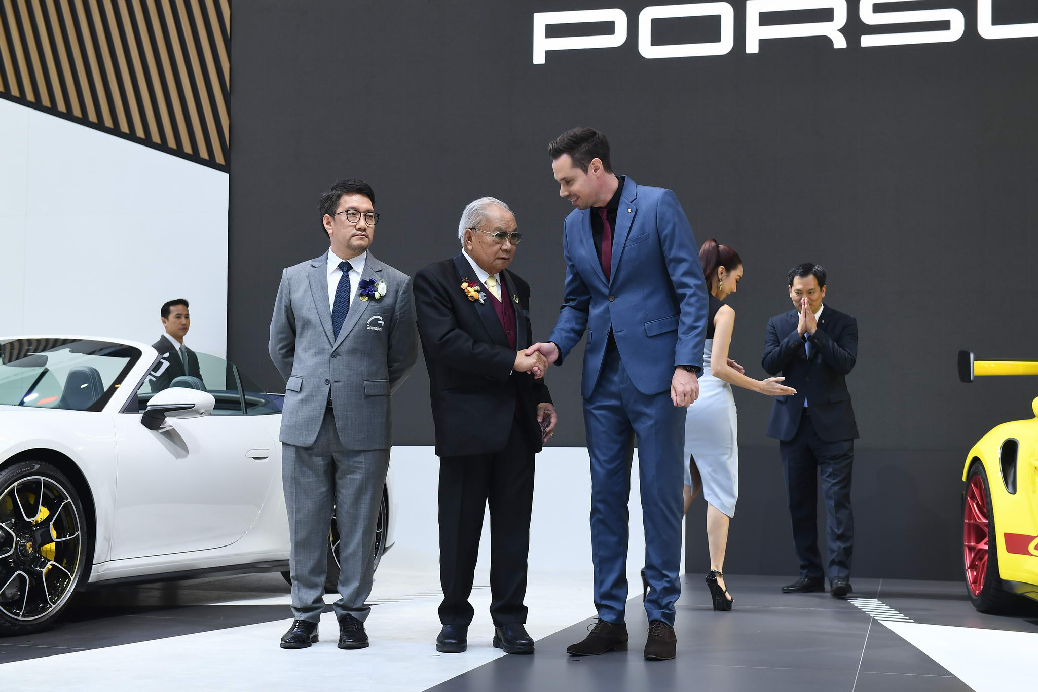 67_03_26 เปิดบูธ PORSCHE by gigi00027