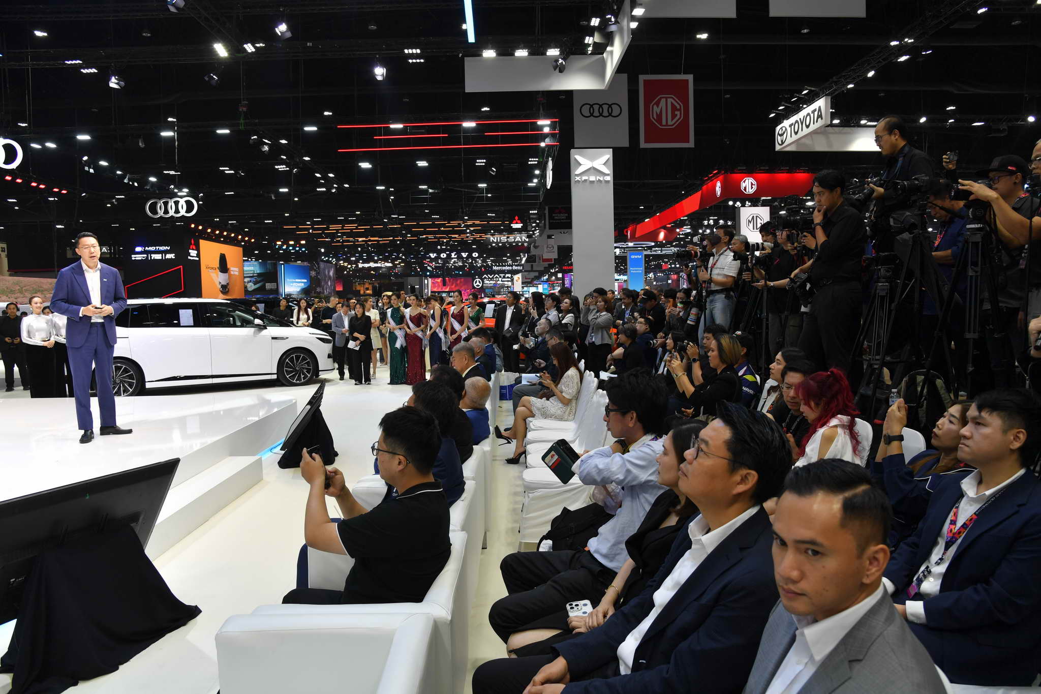 68_03_24 Opening XPeng by golf-11