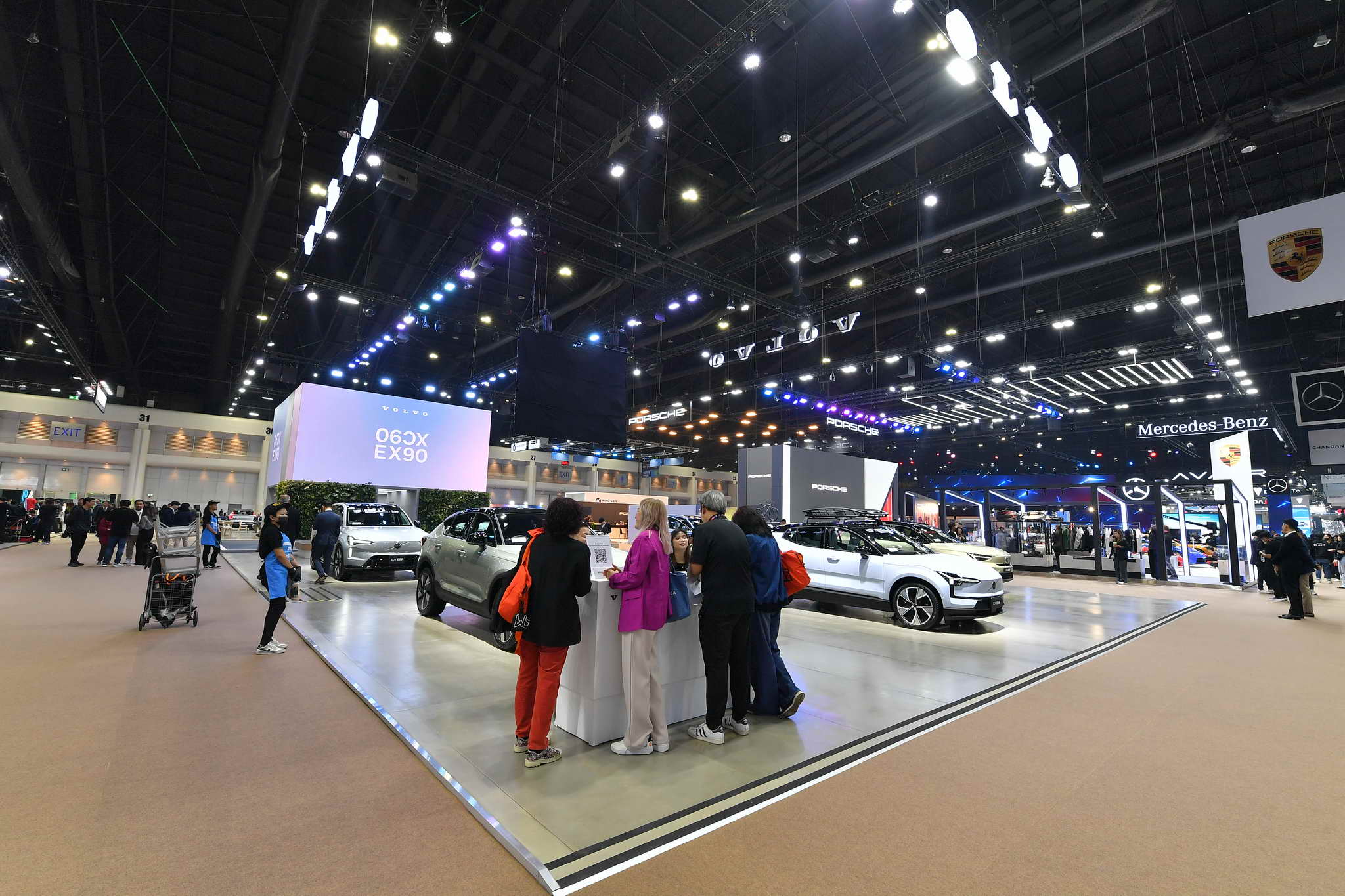 68_03_24 Volvo by two-2