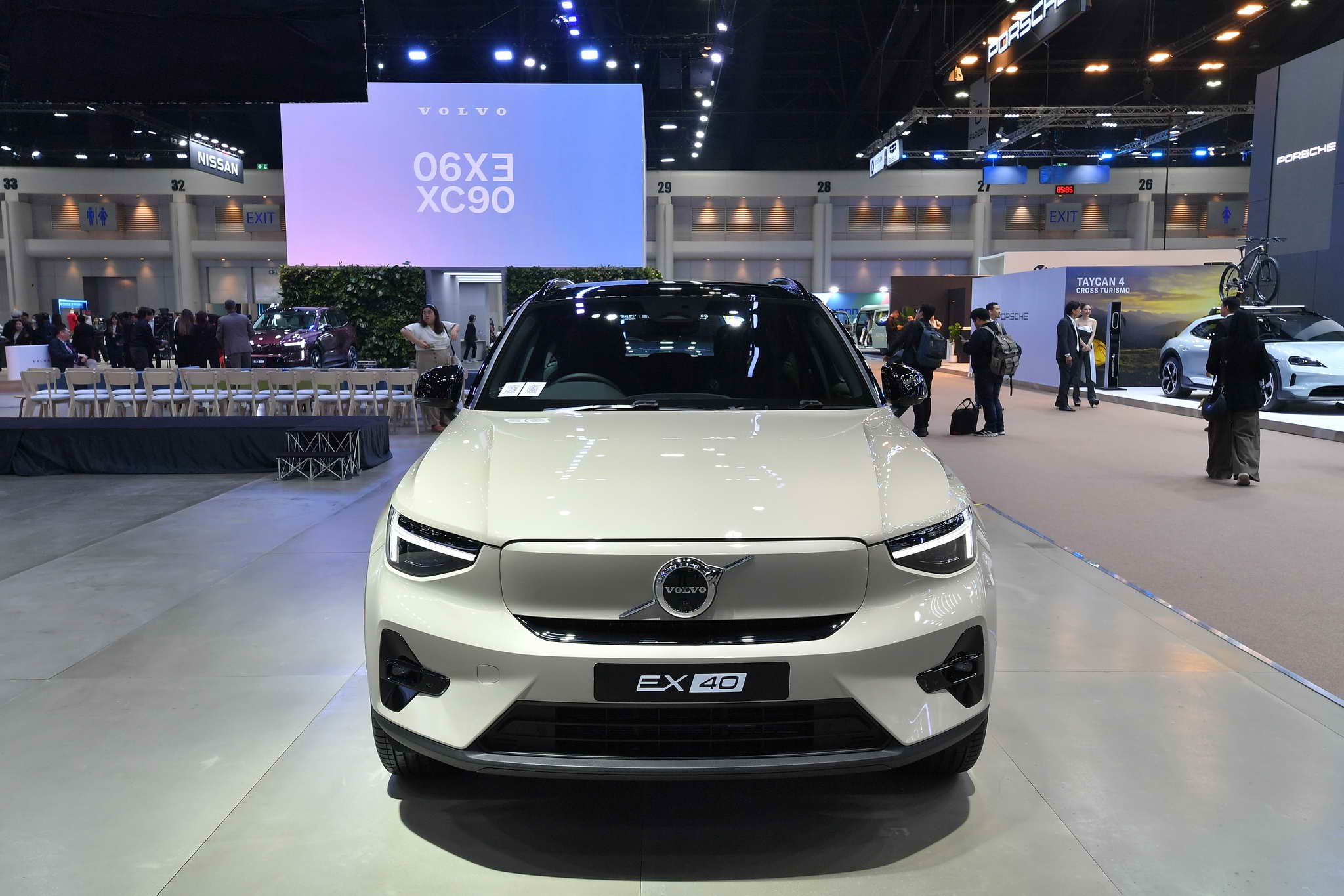 68_03_24 Volvo by two-3