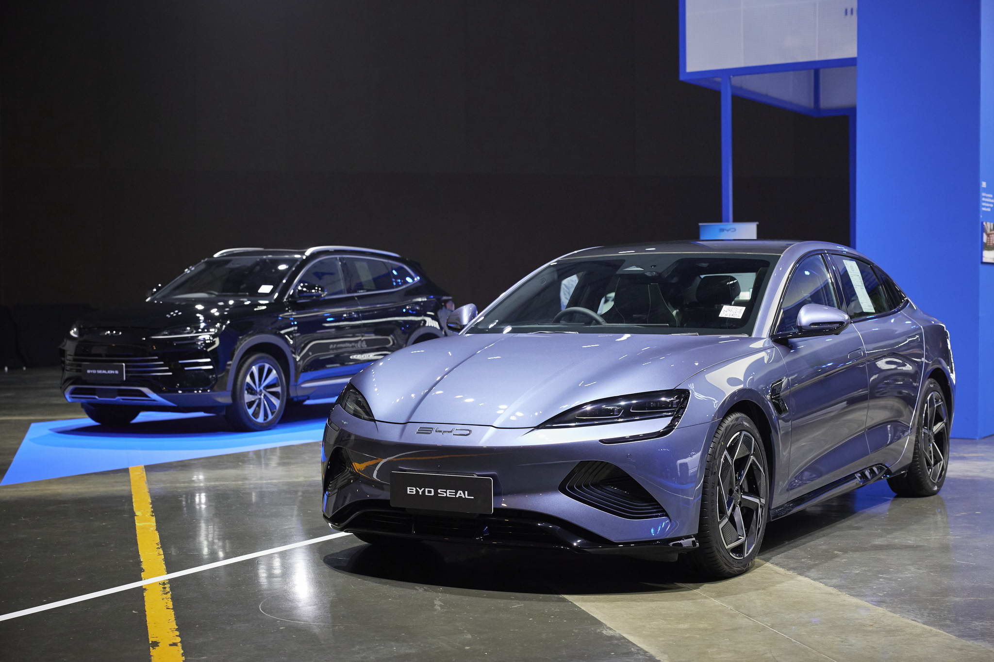 68_03_25 BYD LAB Hall 5 by BoyC-2