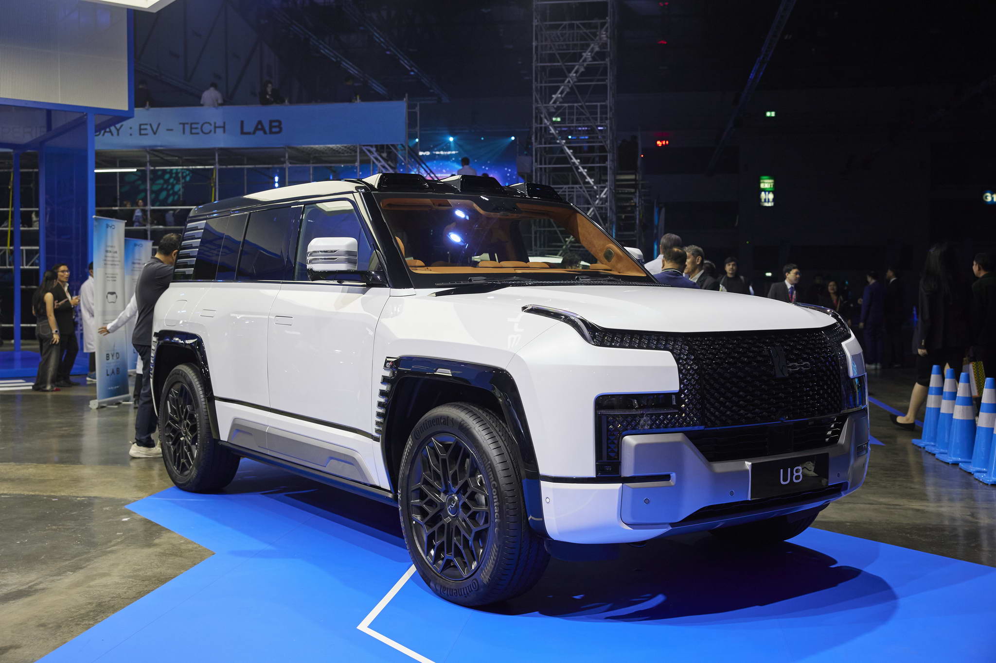 68_03_25 BYD LAB Hall 5 by BoyC-4