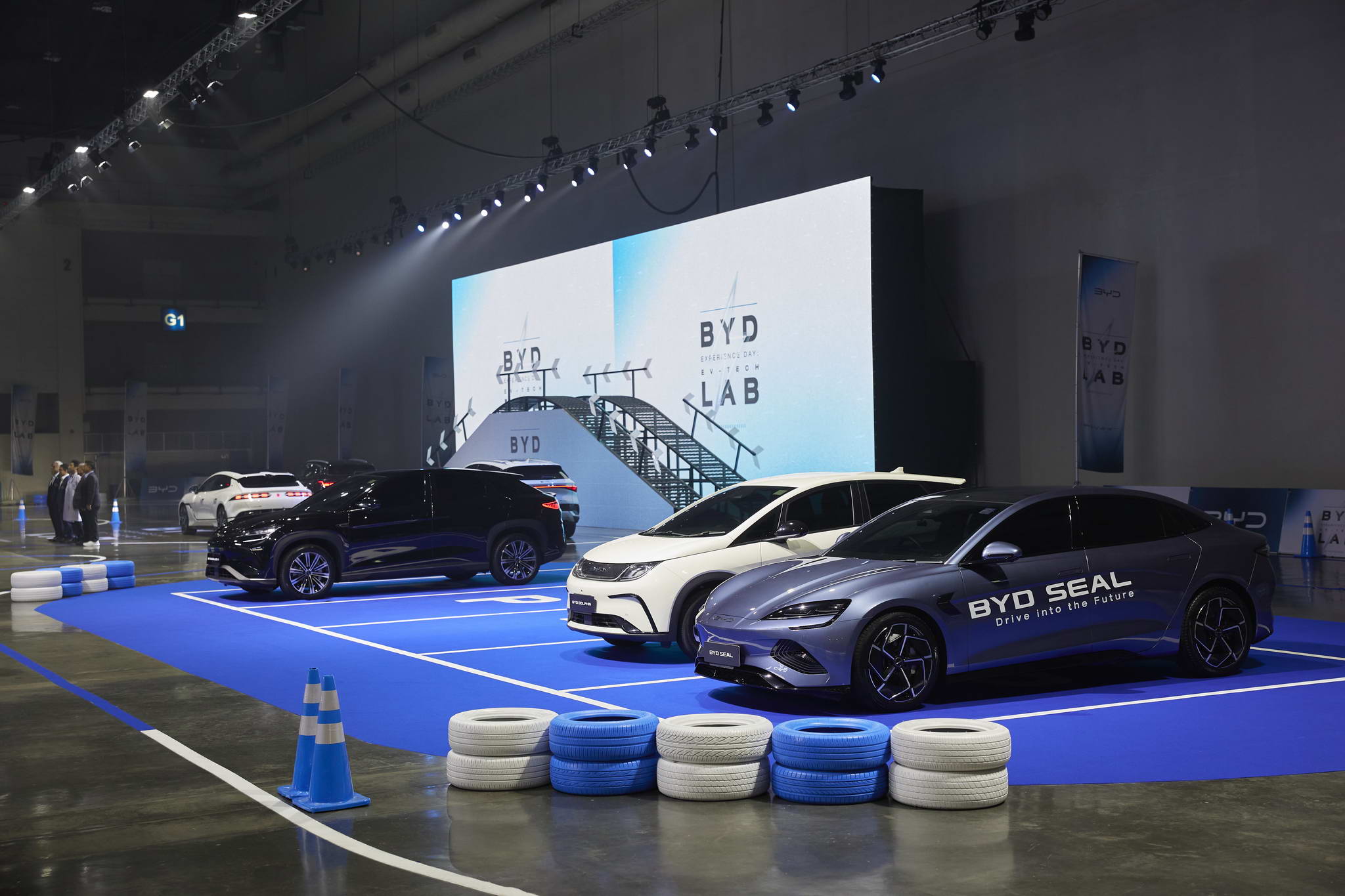 68_03_25 BYD LAB Hall 5 by BoyC-45