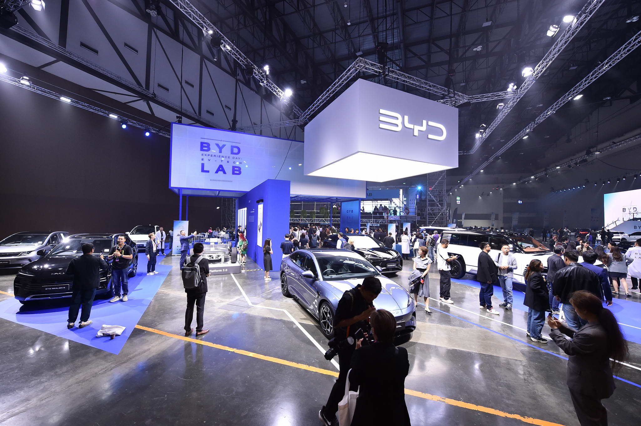 68_03_25 BYD LAB Hall 5 by Pote-81