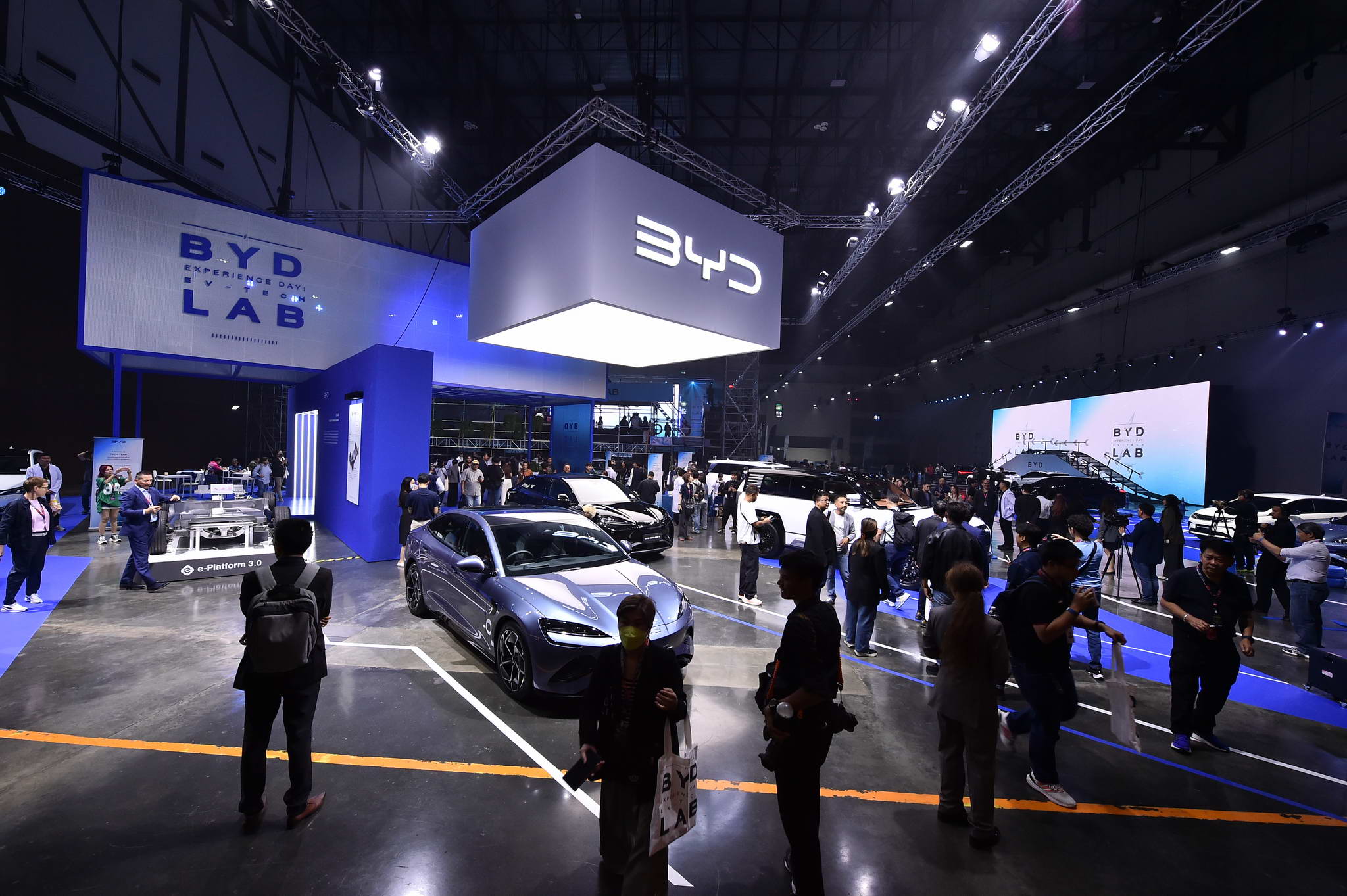 68_03_25 BYD LAB Hall 5 by Pote-84