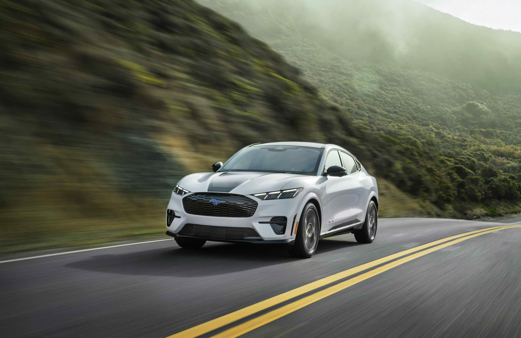 2026 Mustang Mach-E GT California Special_03