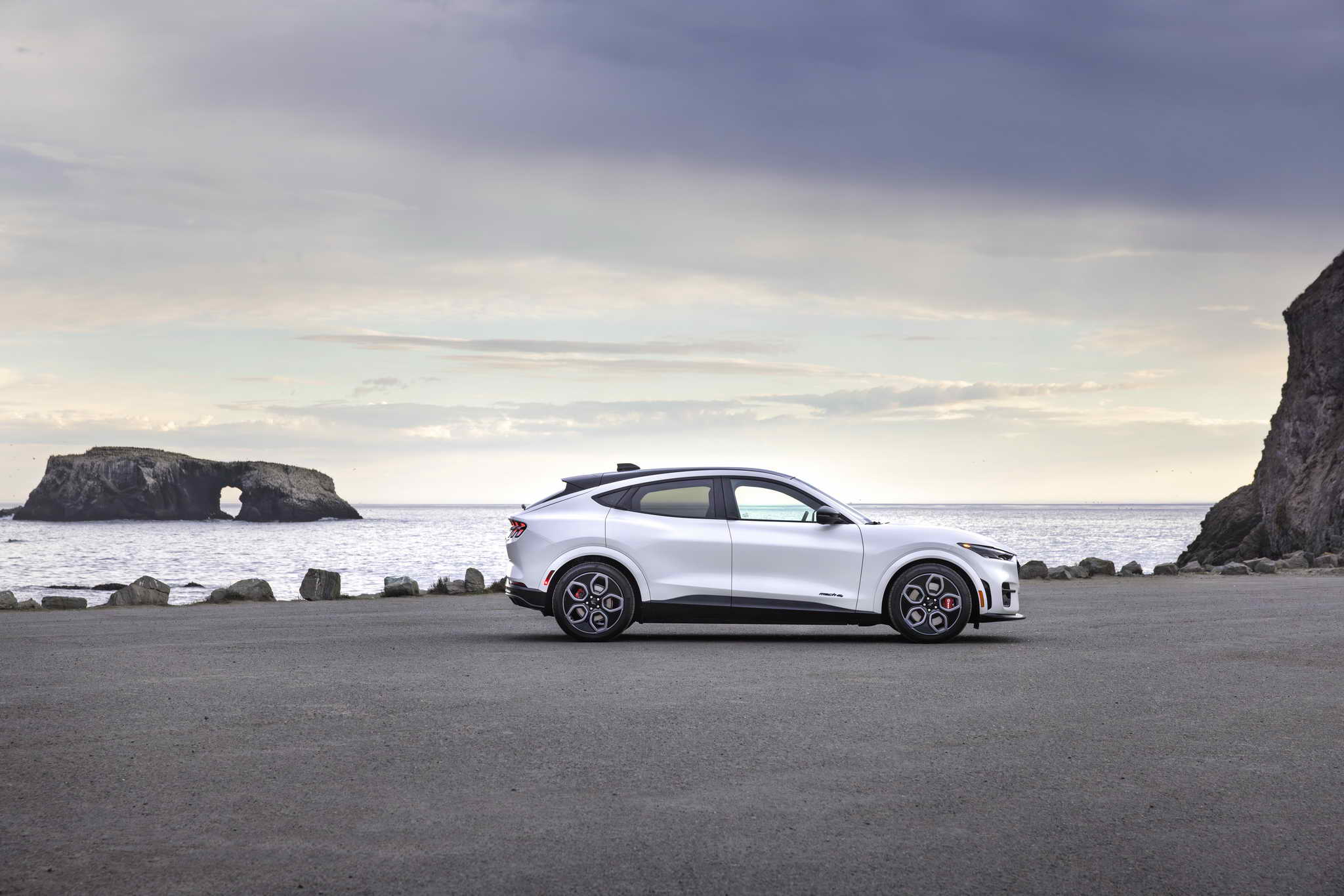 2026 Mustang Mach-E GT California Special_11