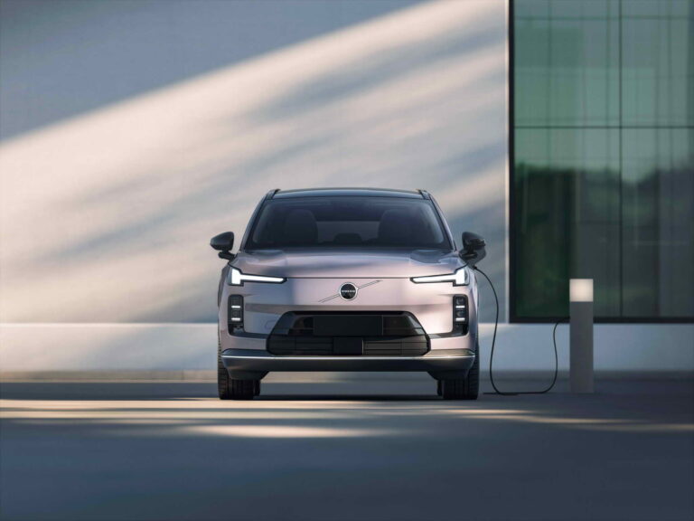 Volvo Cars reveals the new XC70 – a plug-in hybrid for every journey