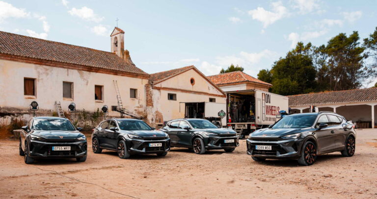 CUPRA-partners-in-the-filming-of-La-bola-negra-the-new-film-by-Javier-Calvo-and-Javier-Ambrossi20251017_0001